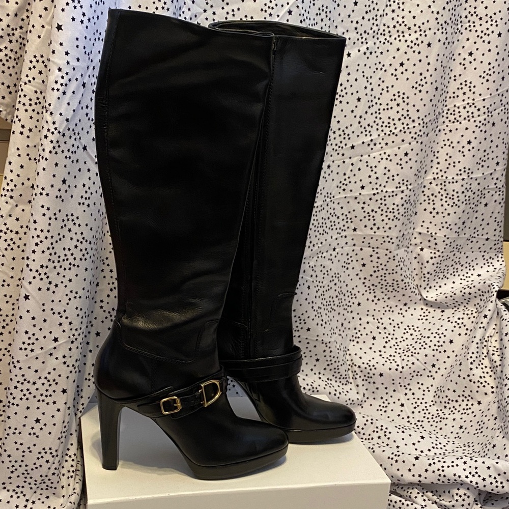 Elegant Black Knee-High Boots